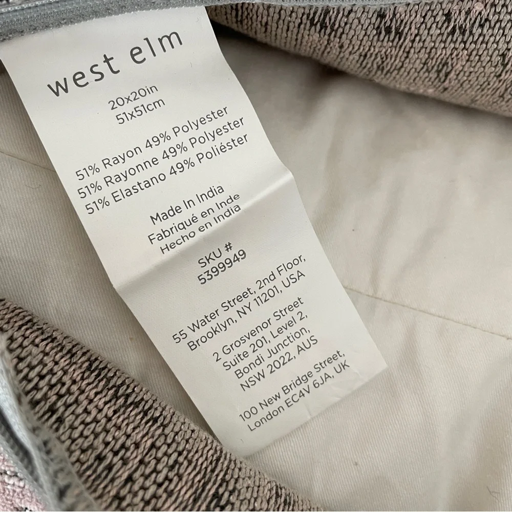 West Elm Allover Crosshatch Jacquard Velvet Pillow with Down Insert 20x20” Pink